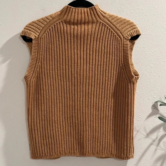 Woolrich Women’s Embroidered Tan Rib Clove Full Zip Casual Sleeveless Vest Large - Picture 2 of 8